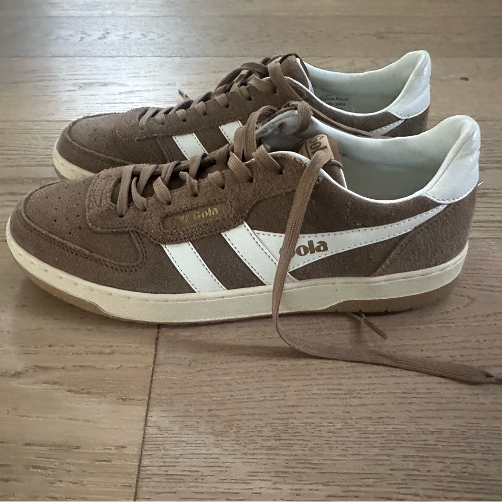 Womens gola sneakers